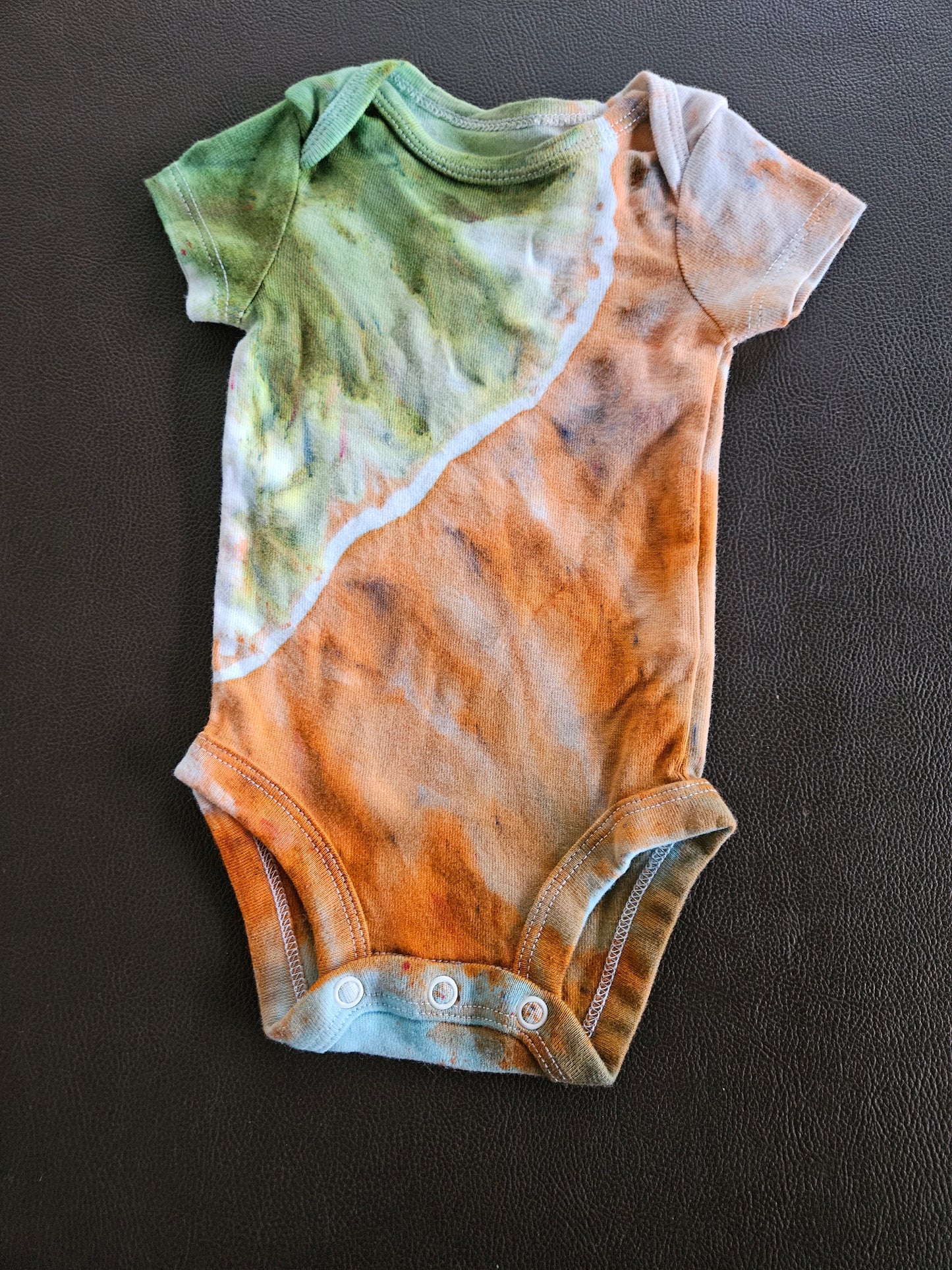 Kids onesie size NB