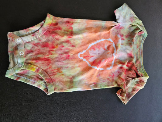 Kids onesie size 18M
